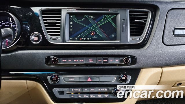 Kia Canival 2016 — photo 15