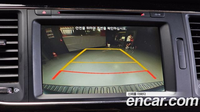 Kia Canival 2016 — photo 16