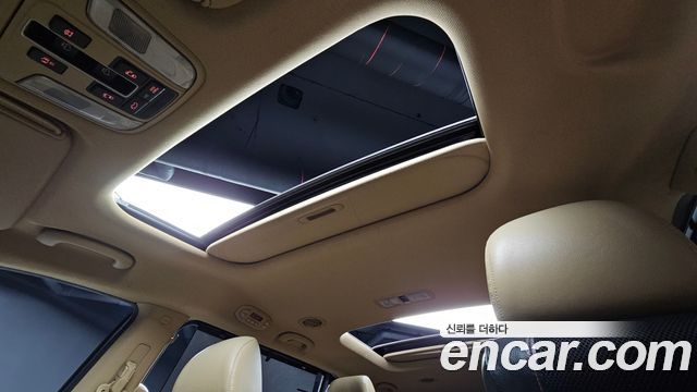 Kia Canival 2016 — photo 17