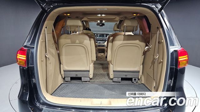 Kia Canival 2016 — photo 20