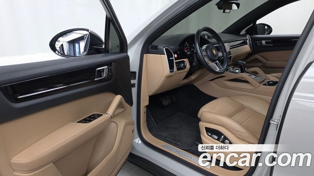 Porsche Cayenne 2020 — photo 13