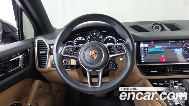 Porsche Cayenne 2020 — photo 19