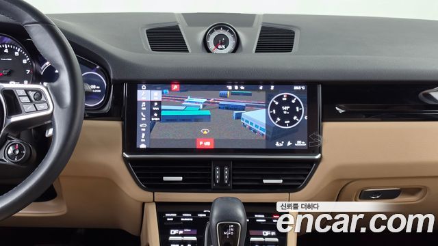 Porsche Cayenne 2020 — photo 20