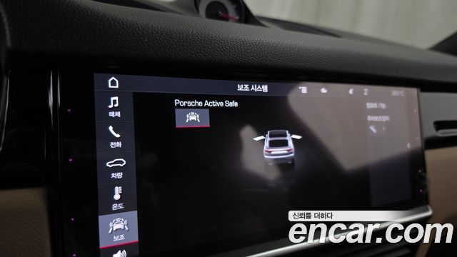 Porsche Cayenne 2020 — photo 22