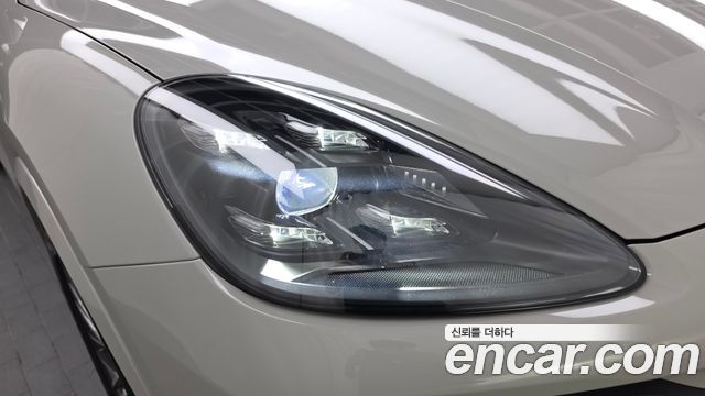 Porsche Cayenne 2020 — photo 8