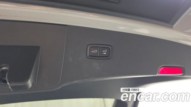 Porsche Cayenne 2020 — photo 27