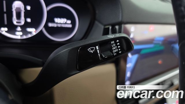 Porsche Cayenne 2020 — photo 30