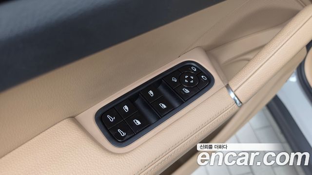 Porsche Cayenne 2020 — photo 34