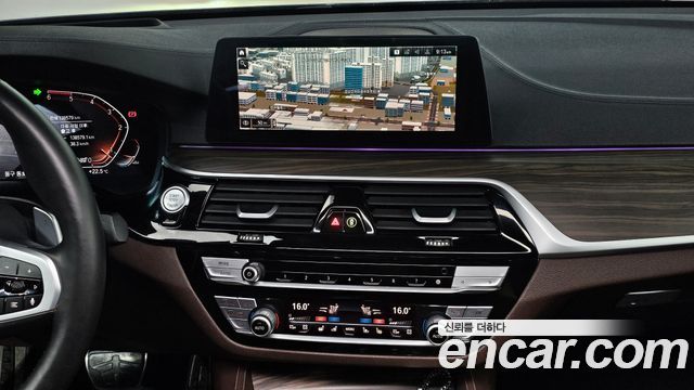 BMW Gran Turismo 2020 — photo 19