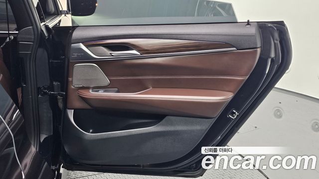 BMW Gran Turismo 2020 — photo 15
