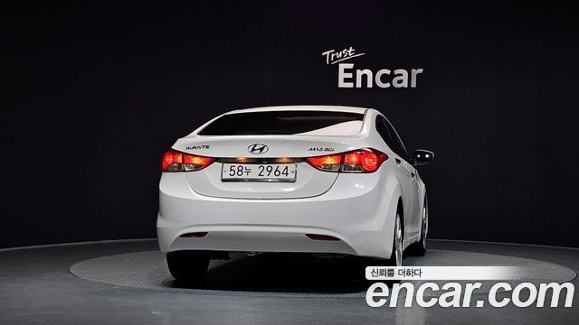 Hyundai AVANTE 2011 — photo 4