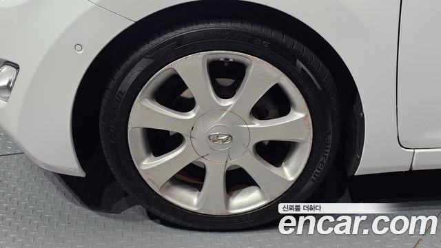 Hyundai AVANTE 2011 — photo 5