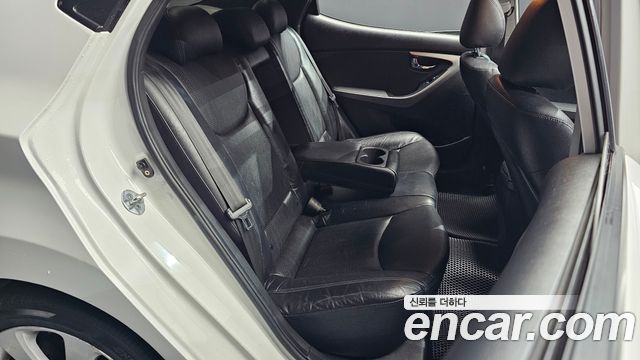 Hyundai AVANTE 2011 — photo 11