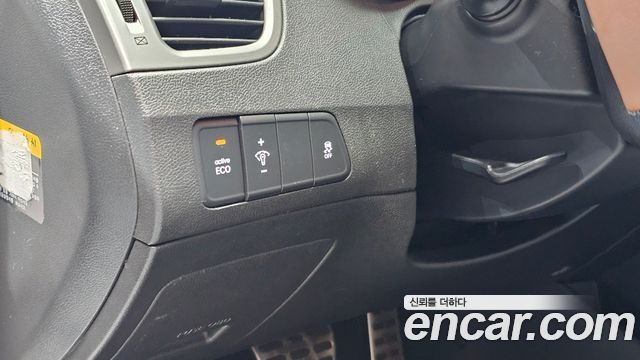 Hyundai AVANTE 2011 — photo 15