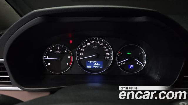 Hyundai Starex 2020 — photo 8