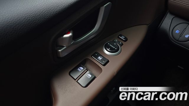 Hyundai Starex 2020 — photo 17