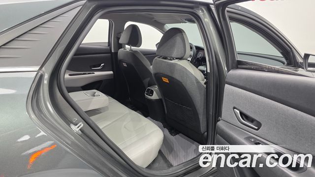 Hyundai AVANTE 2023 — photo 12