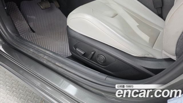 Hyundai AVANTE 2023 — photo 18