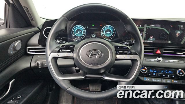 Hyundai AVANTE 2022 — photo 15