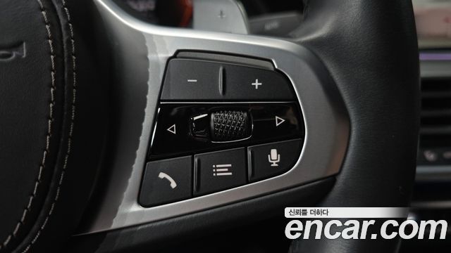 BMW X6 2021 — photo 32