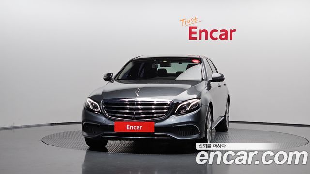 Mercedes-Benz E-Class 2017 — photo 3