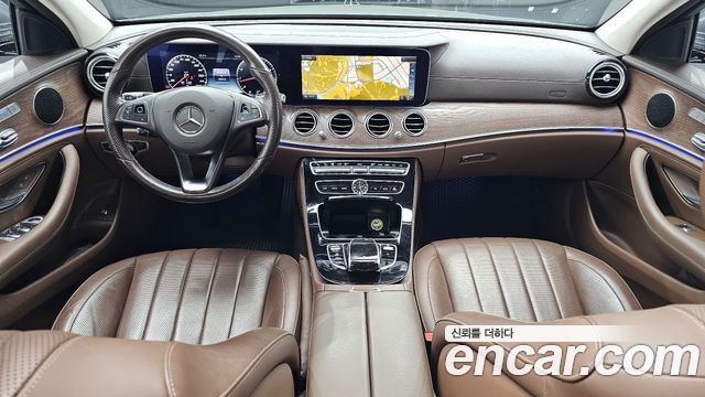 Mercedes-Benz E-Class 2017 — photo 7