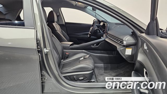 Hyundai AVANTE 2024 — photo 16