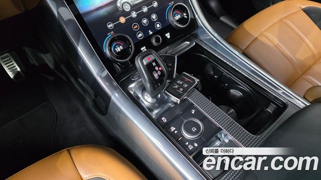 Land Rover Range Rover Sport 2019 — photo 12