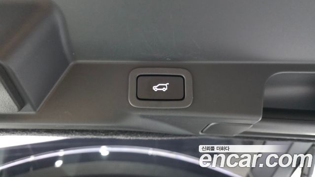 Land Rover Range Rover Sport 2019 — photo 23