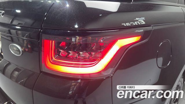 Land Rover Range Rover Sport 2019 — photo 9