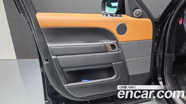 Land Rover Range Rover Sport 2019 — photo 14