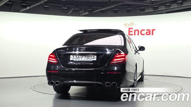Mercedes-Benz E-Class 2019 — photo 4