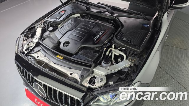 Mercedes-Benz E-Class 2019 — photo 6