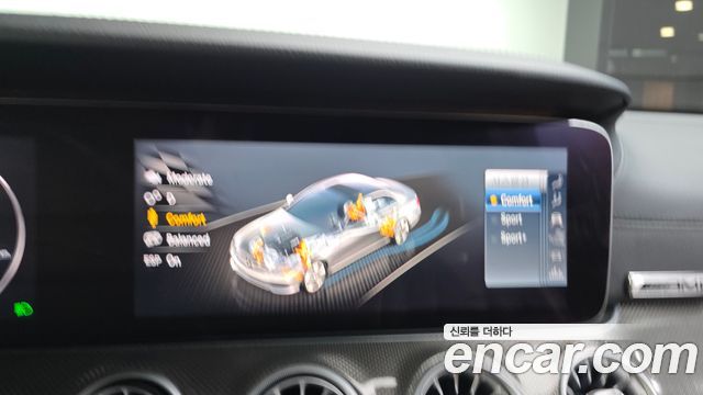 Mercedes-Benz E-Class 2019 — photo 22