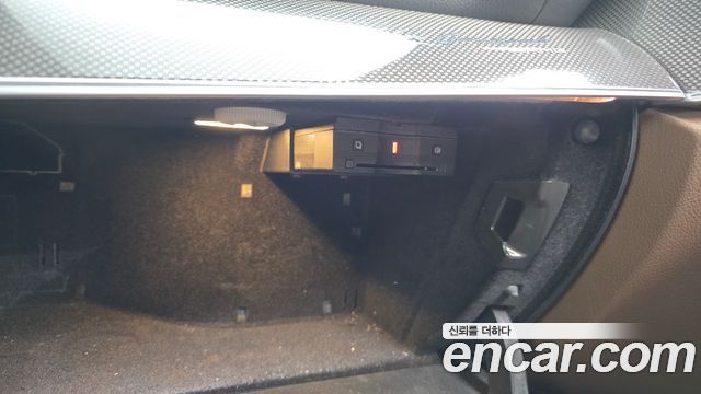 Mercedes-Benz E-Class 2019 — photo 30