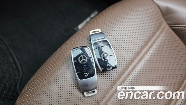 Mercedes-Benz E-Class 2019 — photo 31