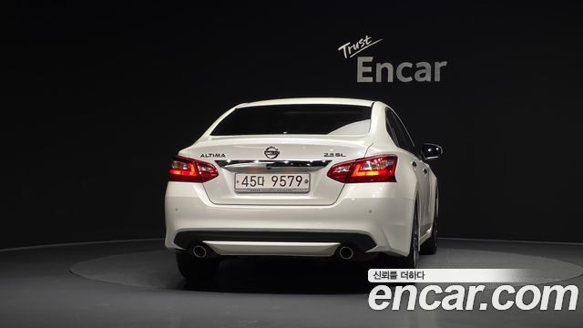 Nissan Altima 2017 — photo 4
