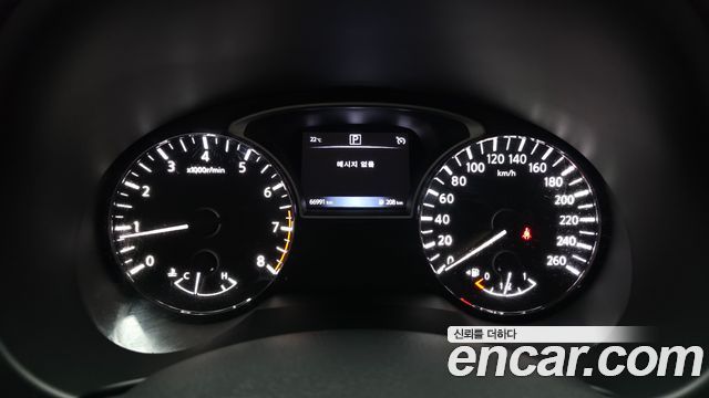 Nissan Altima 2017 — photo 11