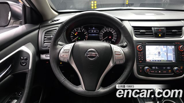 Nissan Altima 2017 — photo 19