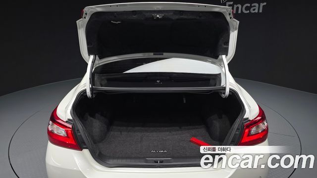 Nissan Altima 2017 — photo 26
