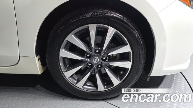 Nissan Altima 2017 — photo 7