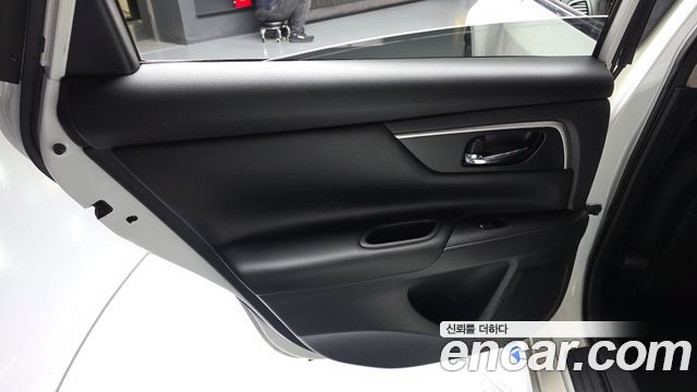 Nissan Altima 2017 — photo 15
