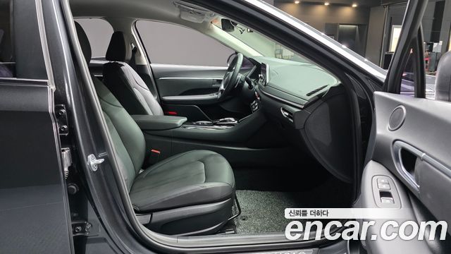 Hyundai Sonata 2020 — photo 16