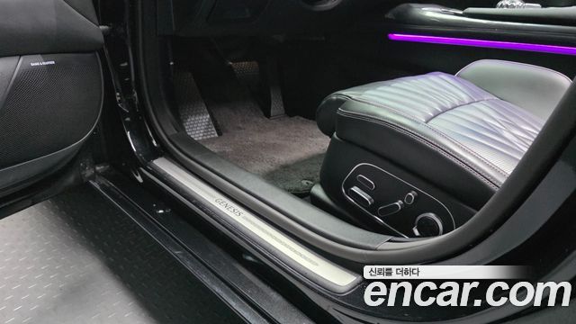 Genesis G90 2022 — photo 26