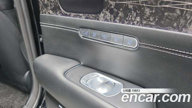 Genesis G90 2022 — photo 27
