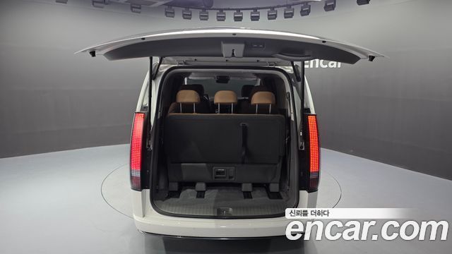Hyundai Staria 2024 — photo 23