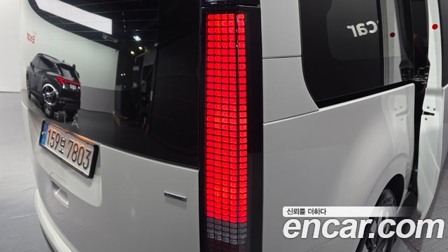 Hyundai Staria 2024 — photo 9