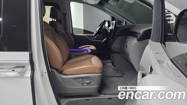 Hyundai Staria 2024 — photo 16