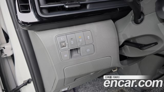 Hyundai Staria 2024 — photo 27
