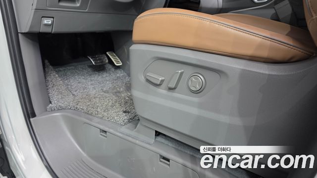 Hyundai Staria 2024 — photo 32